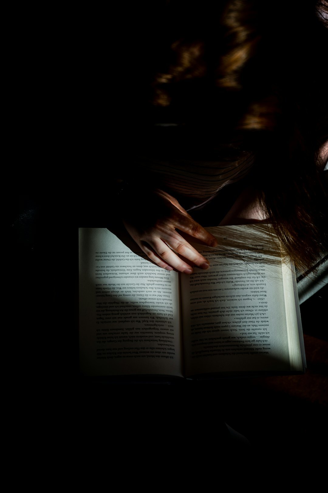woman reading mystery